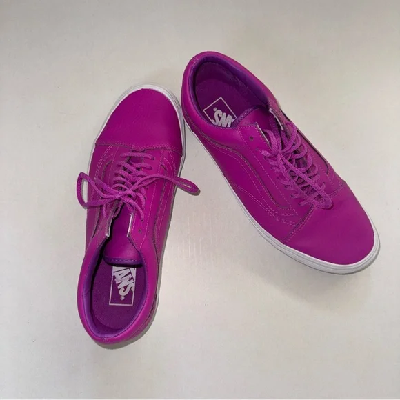Vans Leather Old Skool Women's Fuchsia Sneakers - Picture 9 of 13